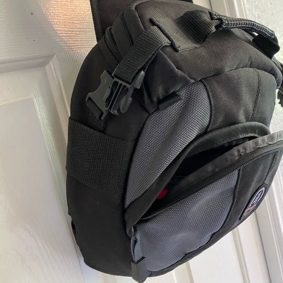 Other - Tamrac pro camera bag - crossbody